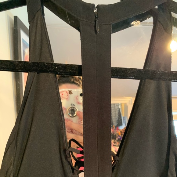 Express sleeveless top - Picture 5 of 6